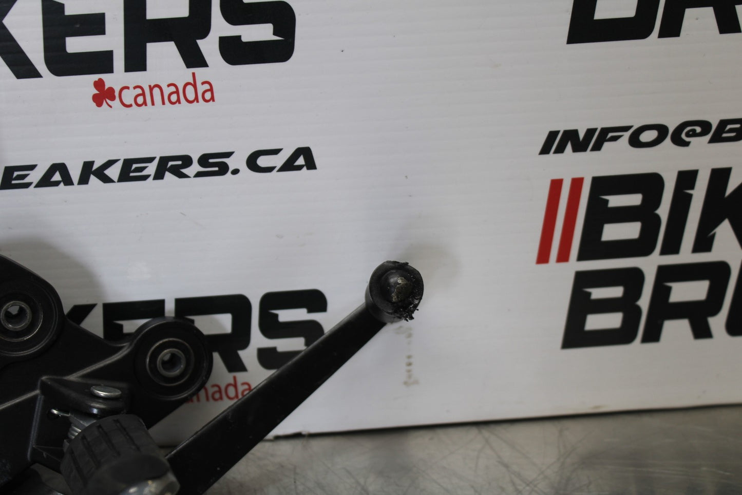 23-24 YAMAHA MT-07 RIGHT REARSET REAR SET DRIVER FOOT PEG REST STOP BB194