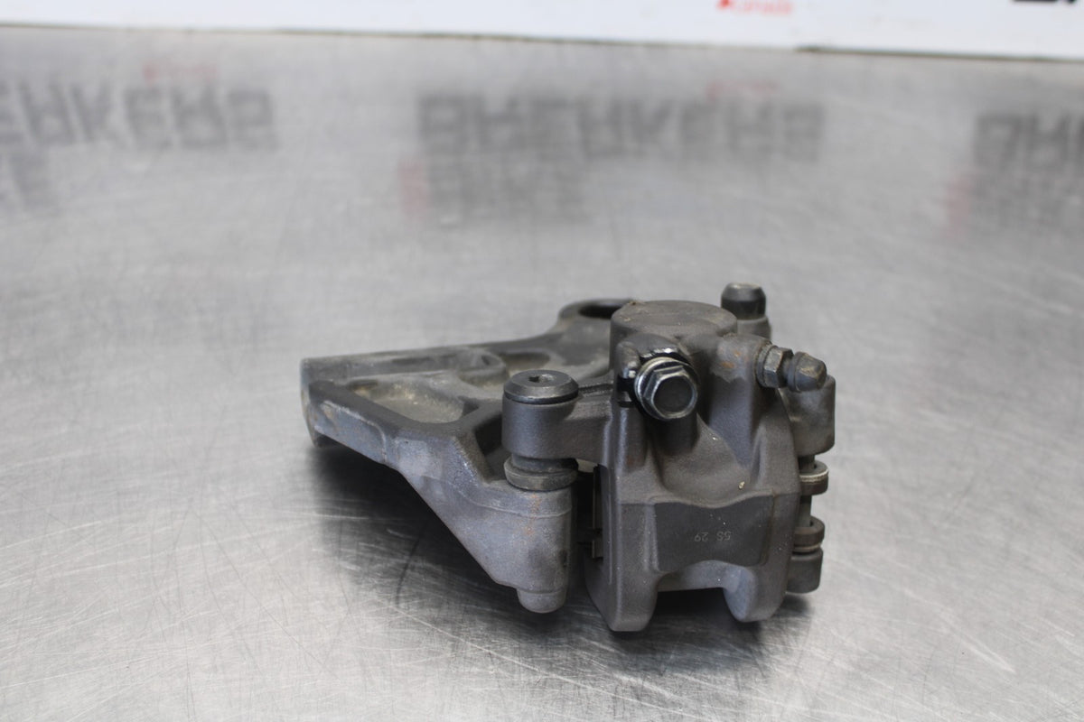 13-18 KAWASAKI NINJA ZX6R REAR BACK BRAKE CALIPER W MOUNT BRACKET BB908
