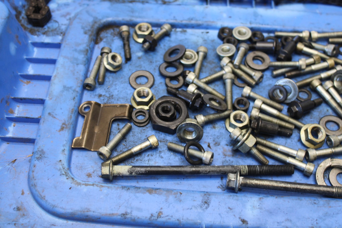 03-17 VICTORY VEGAS MOUNTING BOLTS HARDWARE SCREWS BB874