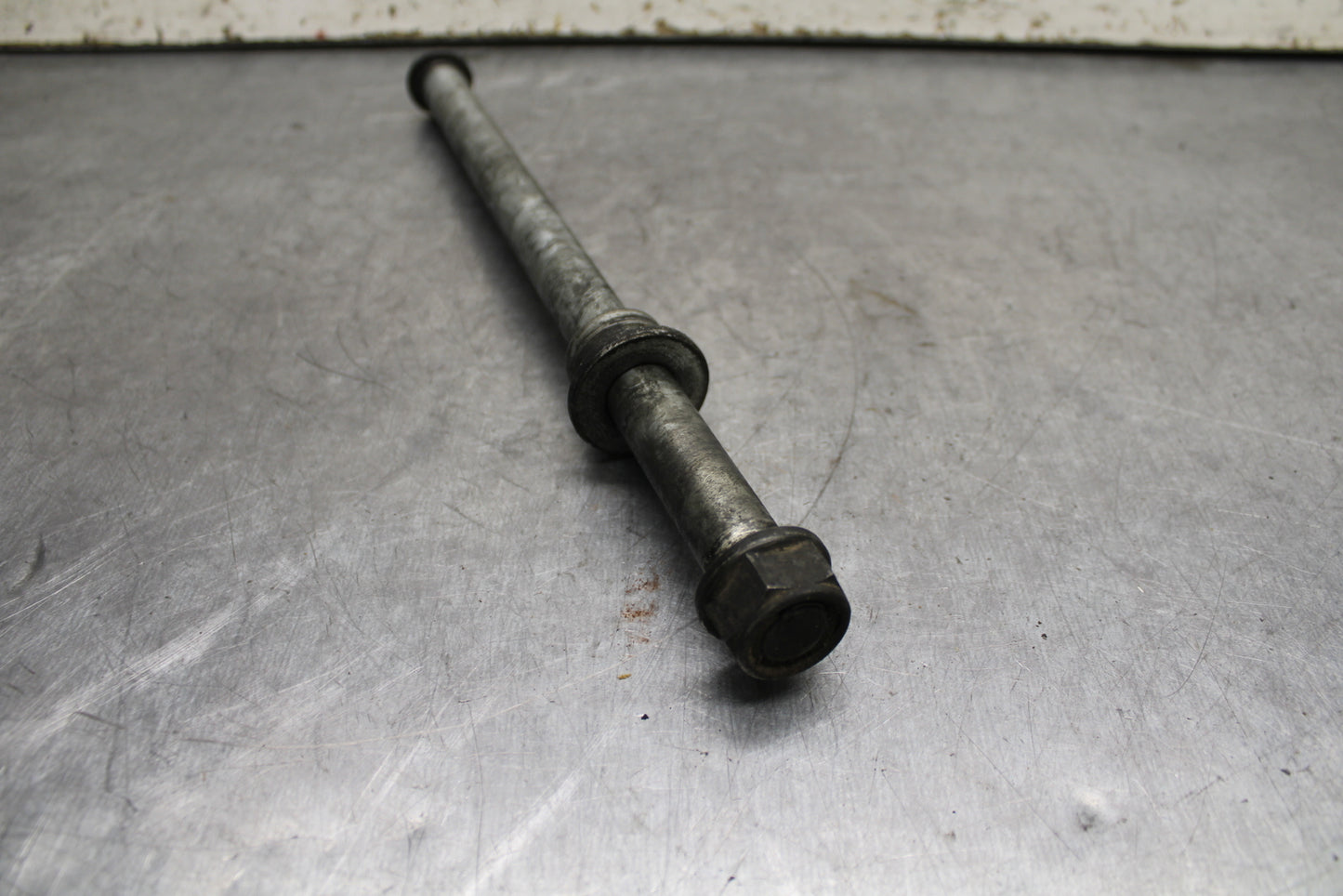 1998 Honda Valkyrie 1500 GL1500C REAR AXLE BACK WHEEL RIM PIVOT BOLT AXEL BB116