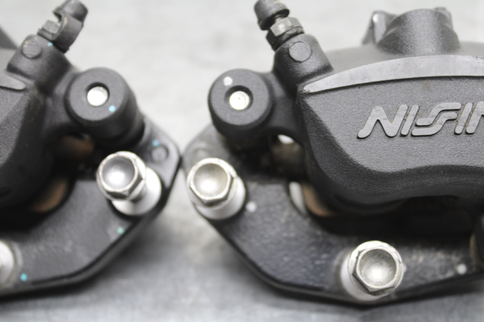 18-24 KAWASAKI NINJA 650 RIGHT LEFT FRONT BRAKE CALIPER SET PAIR CALIPERS BB725