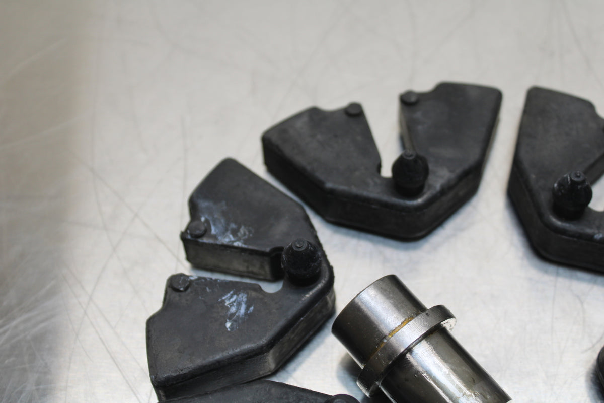 86 SUZUKI GS750ES REAR HUB & SHOCK DAMPERS CUSH ABSORBERS BB140