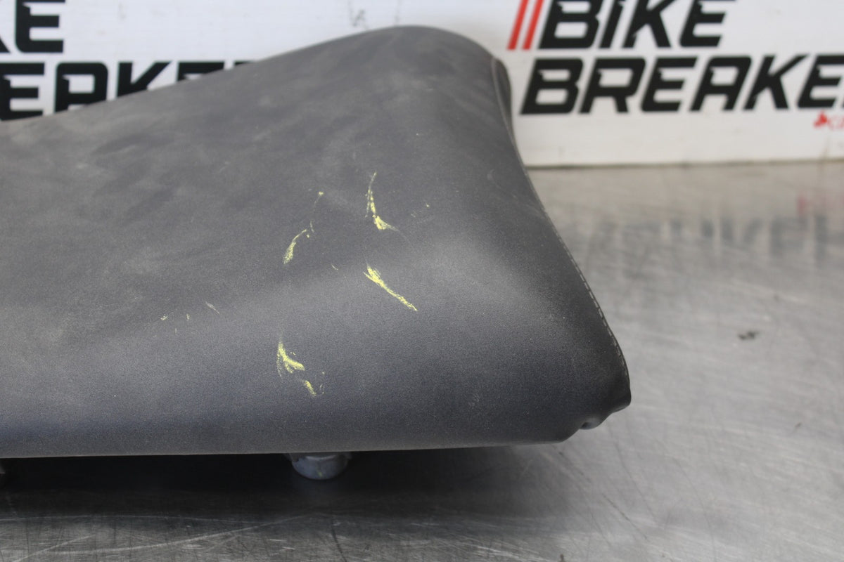 15-17 YAMAHA FJ09 REAR BACK PASSENGER TANDEM SEAT PAD SADDLE PILLION BB906