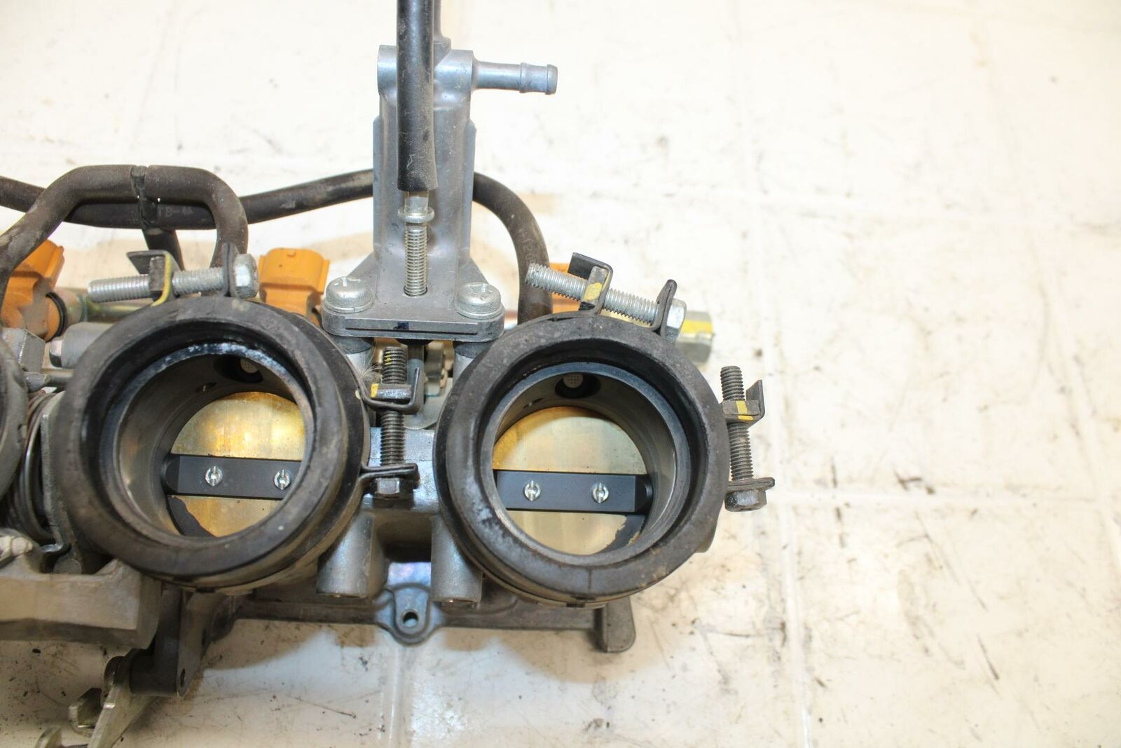 05-06 HONDA CBR600RR MAIN FUEL INJECTORS / THROTTLE BODIES BB399