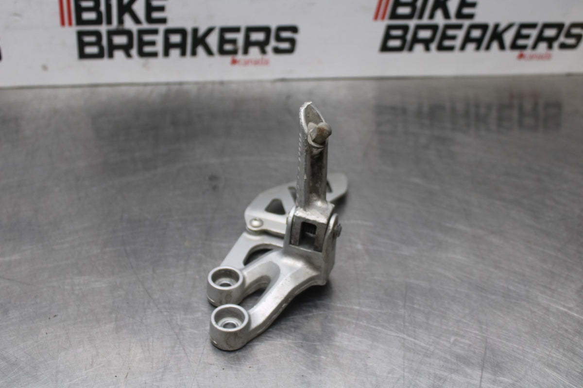 06-07 SUZUKI GSXR750 LEFT REARSET REAR SET DRIVER FOOT PEG REST STOP BB811