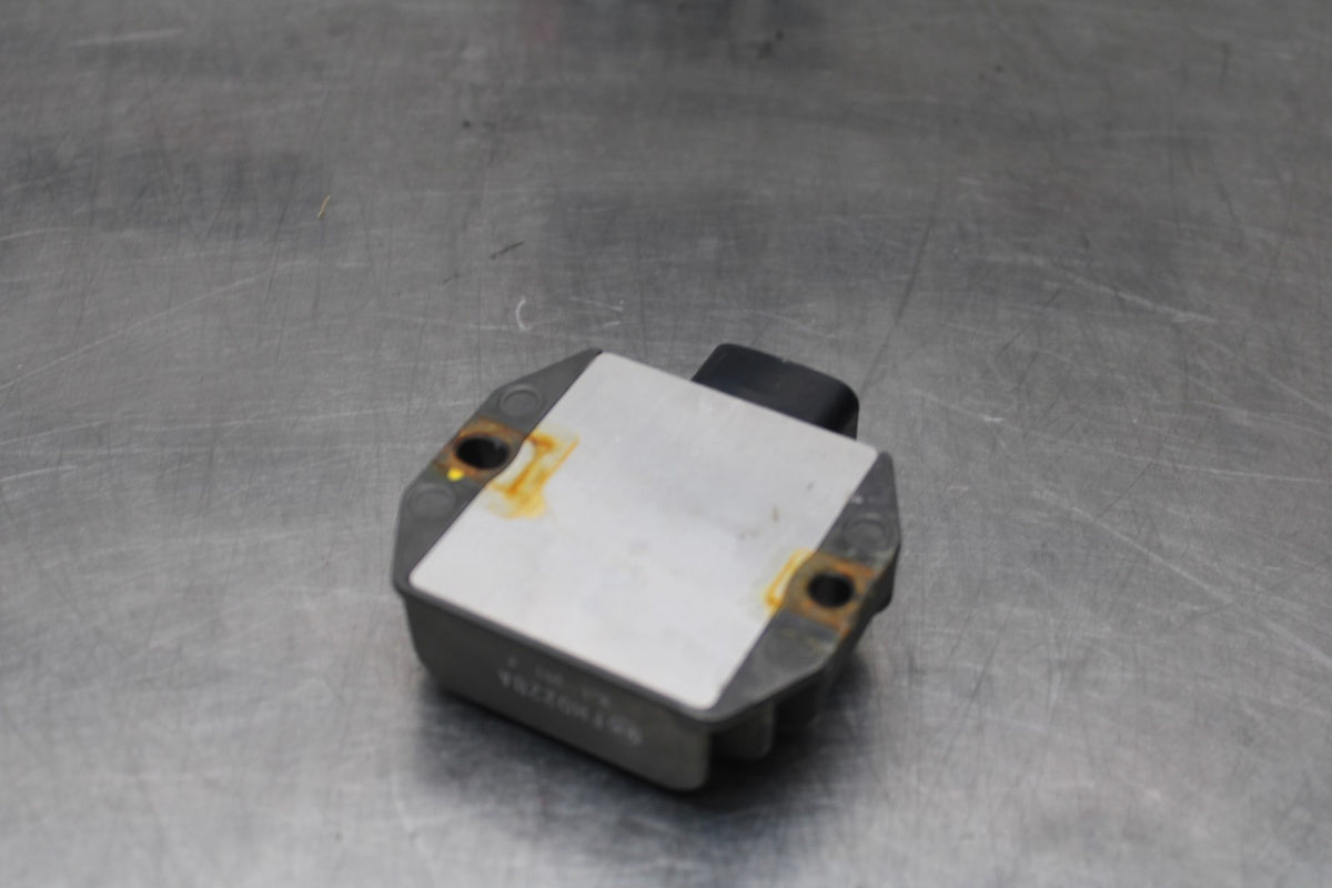 18 YAMAHA YZF R1  RECTIFIER VOLTAGE REGULATOR BB838