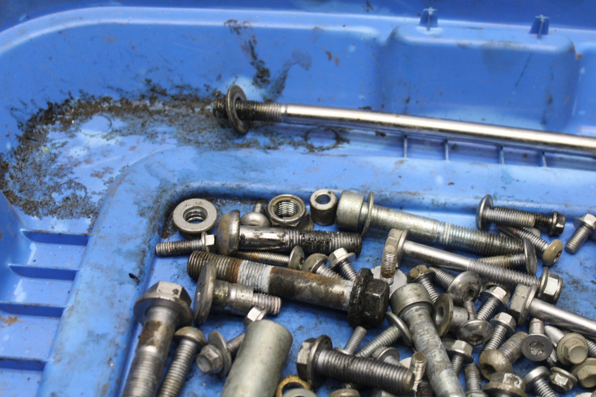 15 TRIUMPH TIGER 800 MOUNTING BOLTS HARDWARE SCREWS BB873
