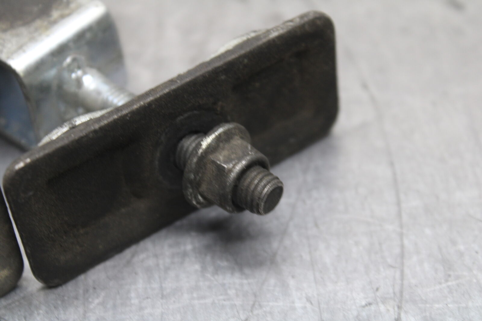 04-05 SUZUKI KATANA 750 GSX750F CHAIN TENSIONER ADJUSTMENT BRACKETS  BB110 