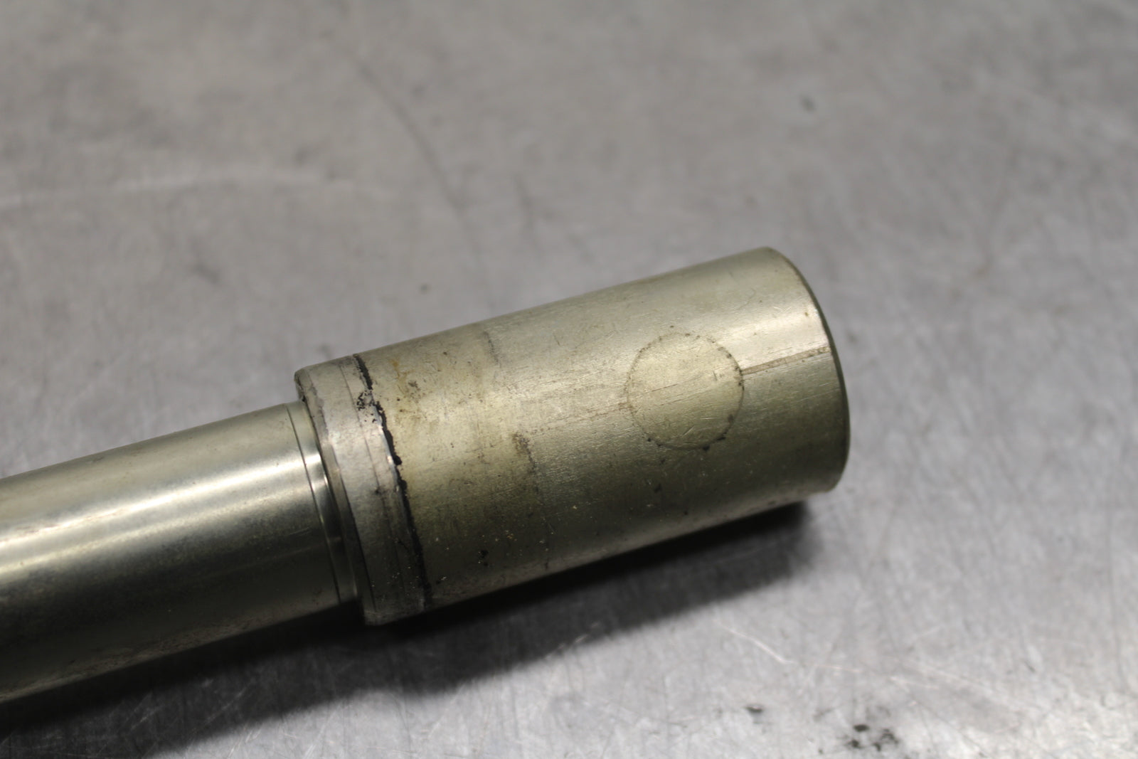 13-16 SUZUKI BANDIT 1250S ABS FRONT WHEEL RIM AXLE PIVOT BOLT BB134