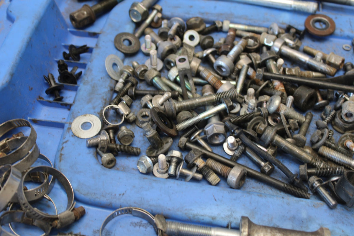 06-07 HONDA INTERCEPTOR 800 VFR800 MOUNTING BOLTS HARDWARE SCREWS BB917