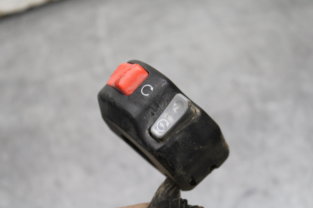 07-08 YAMAHA YZF R1 RIGHT CLIP ON HANDLE KILL OFF START SWITCH SWITCHES BB724