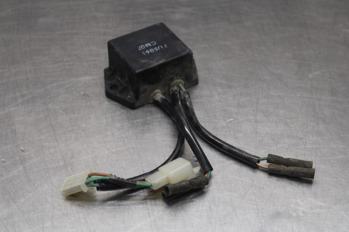 88-00 HONDA GOLDWING 1500 REAR TURN SIGNAL BLINKER RELAY FLASHER SWITCH BB883