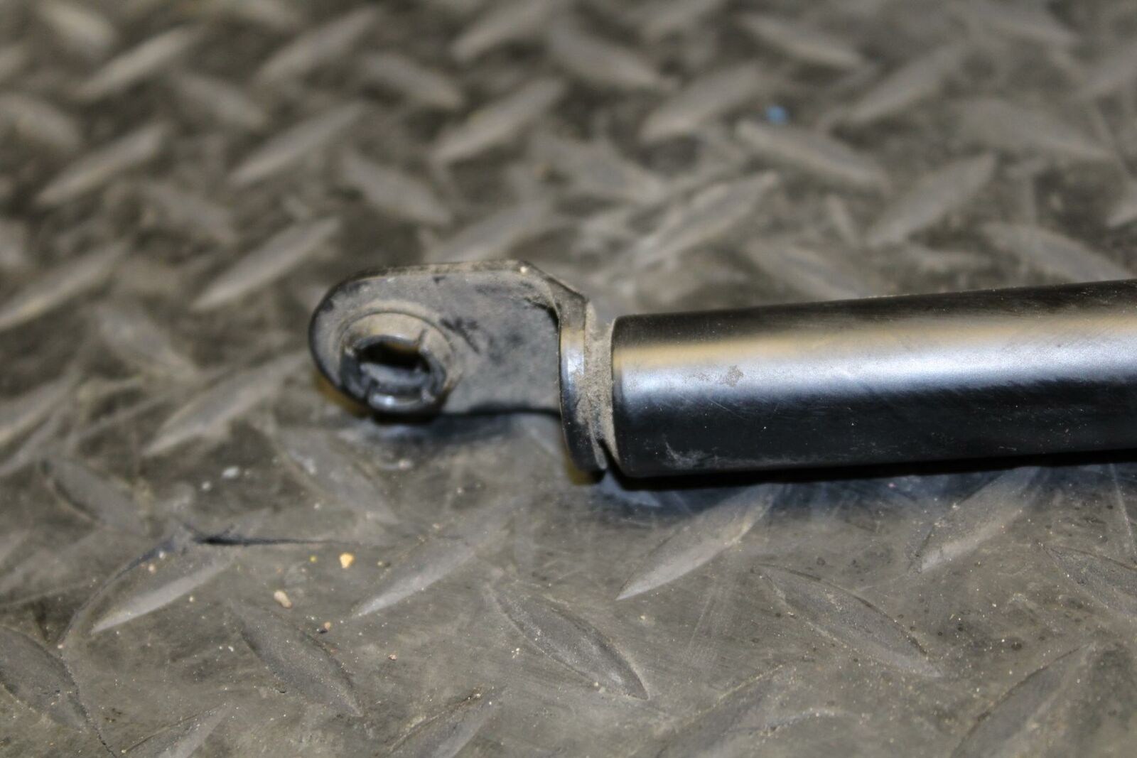 07 SUZUKI BURGMAN 650 SEAT TANDEM SADDLE SUPPORT RAM  BB183