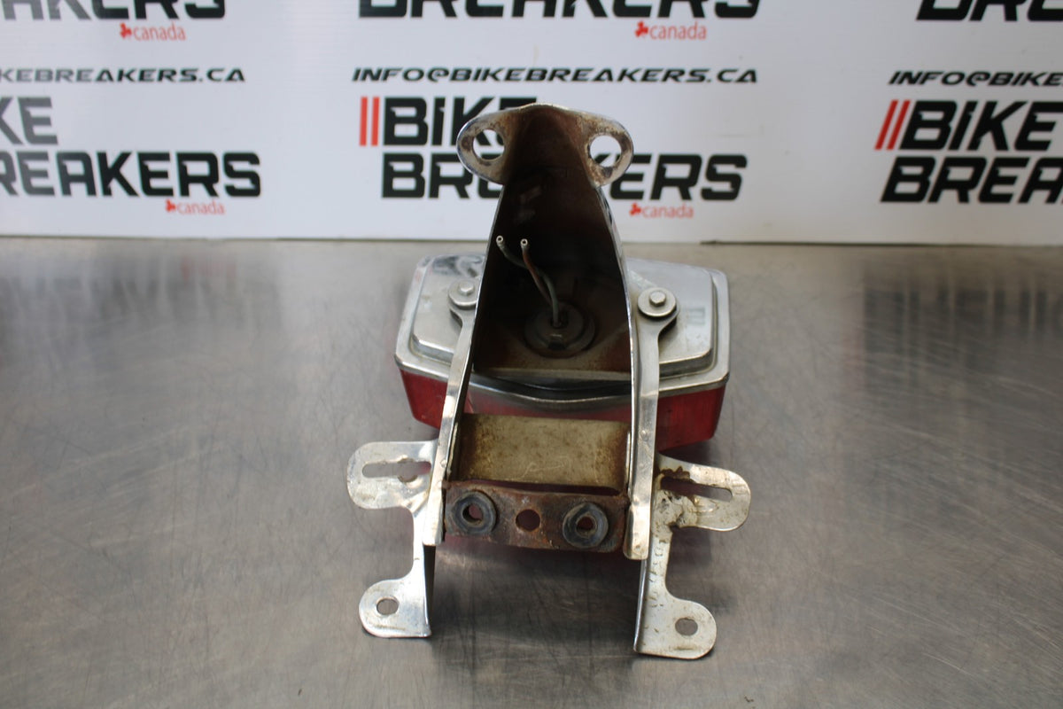 76-77 HONDA GOLDWING 1000 TAILLIGHT REAR TAIL BRAKE LIGHT BB171