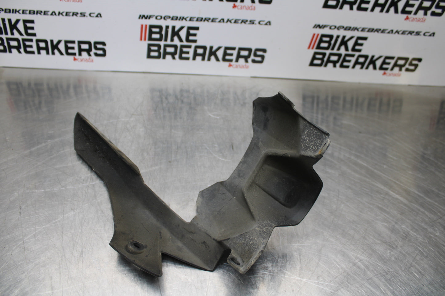 14-17 YAMAHA FZ07 REAR BACK DRIVE CHAIN GUARD COVER SHIELD BB162