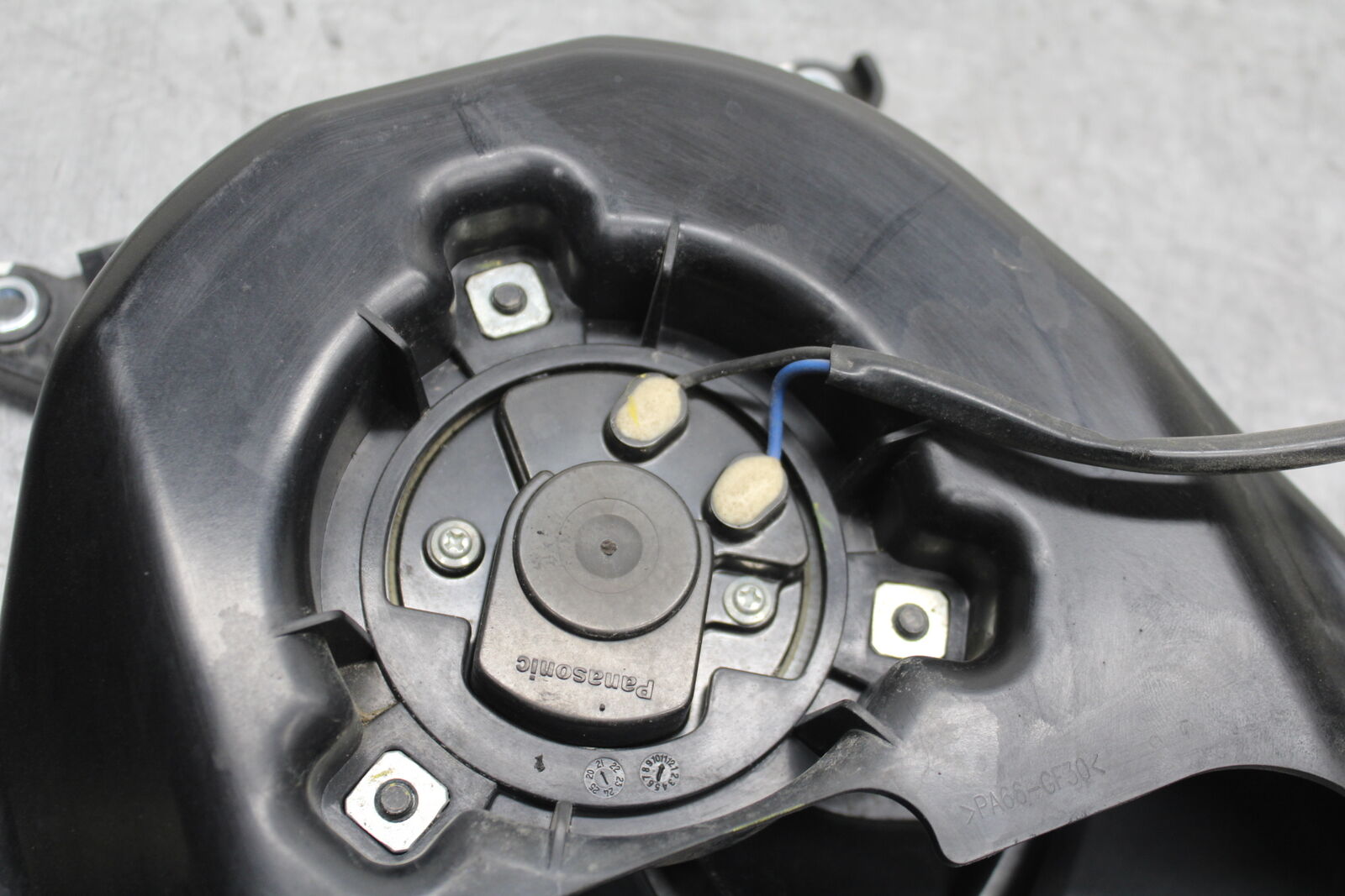 18-24 KAWASAKI NINJA 650 ENGINE RADIATOR COOLING FAN BB725