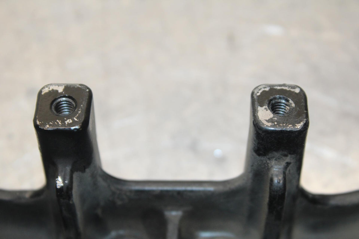 84-86 KAWASAKI GPZ900 FORKS UPPER TRIPLE TREE CLAMP BB84