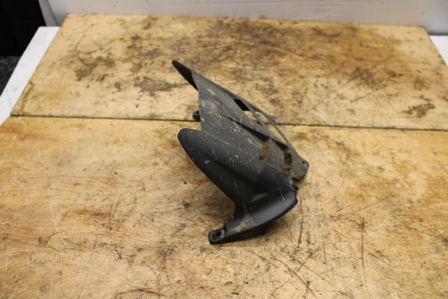 13-18 KAWASAKI NINJA ZX6R REAR BACK WHEEL TIRE HUGGER FENDER BB349