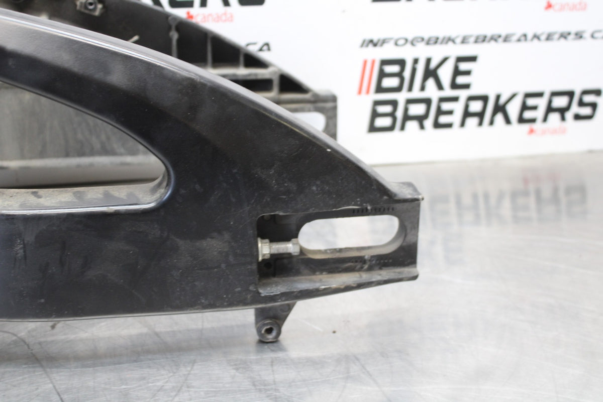 06-07 SUZUKI GSXR 600 REAR SWINGARM BACK SUSPENSION SWING ARM BB178