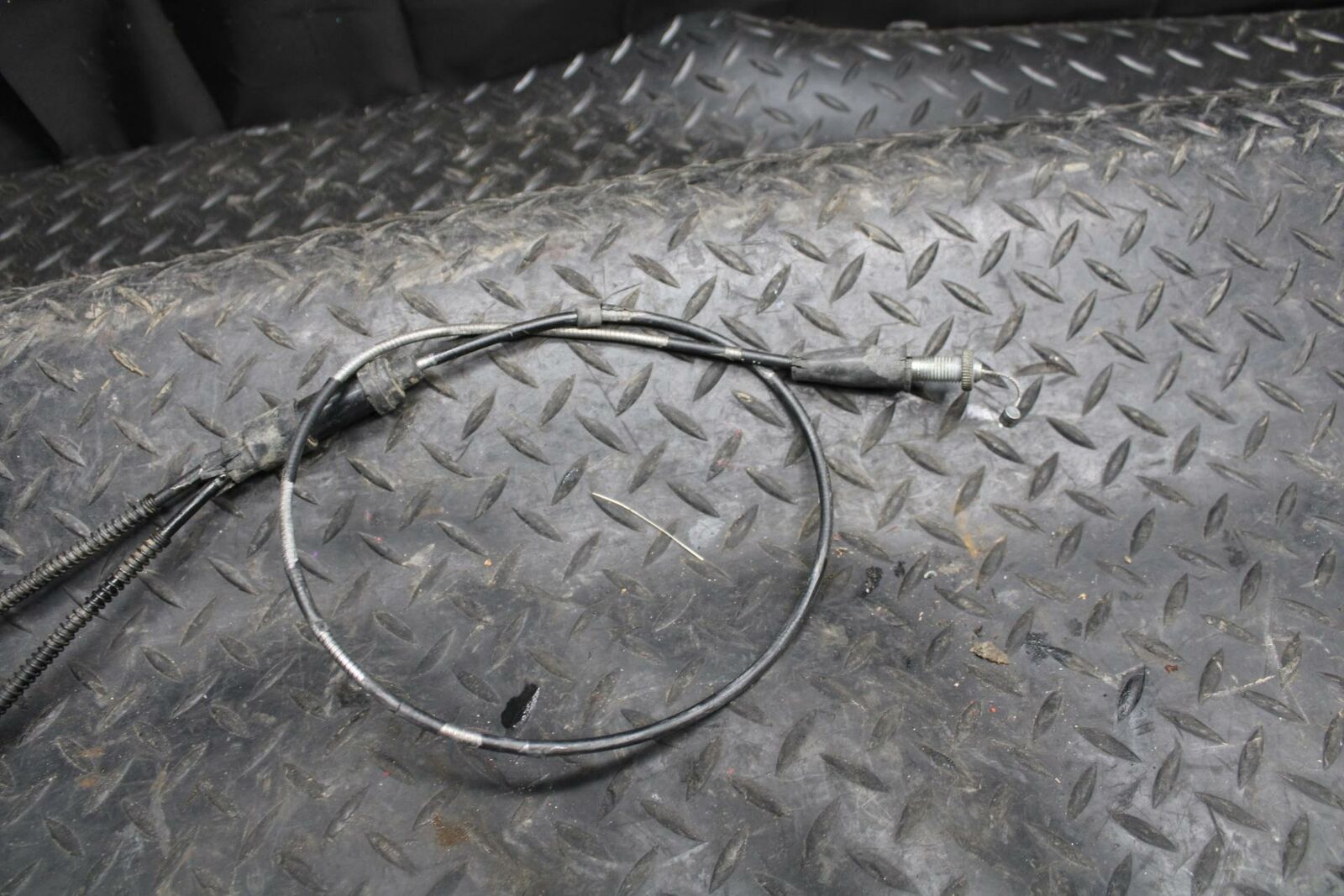 2004 Yamaha Banshee 350 YFZ350 CLUTCH THROTTLE BRAKE CABLE LINE BB232