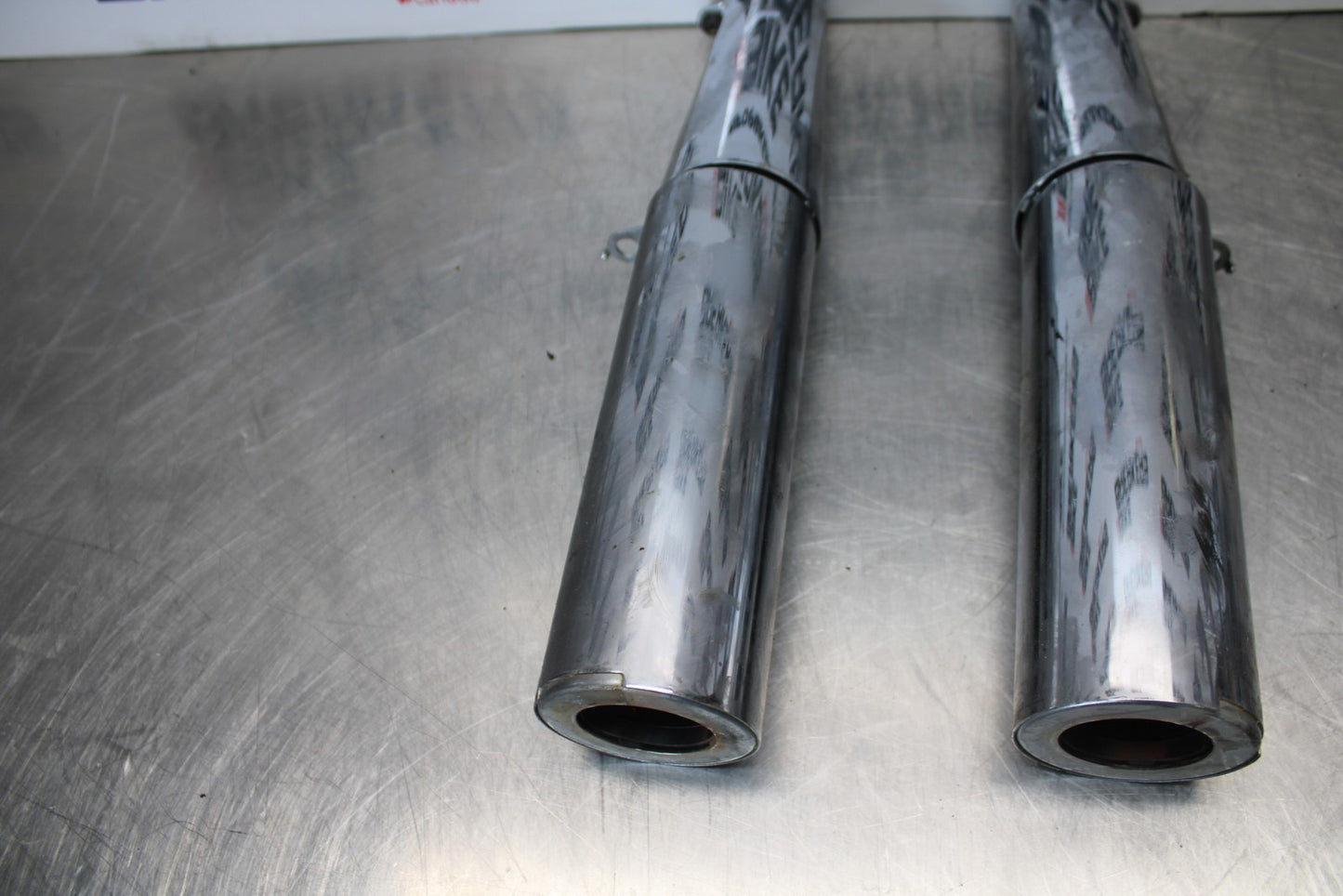 03-08 KAWASAKI VULCAN 1600 FRONT FORK COVER TOP GUARD SHIELD COWL BB196