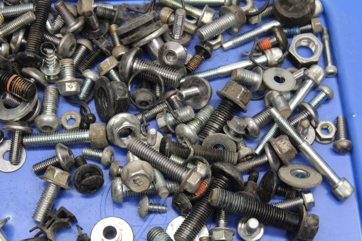 14-15 YAMAHA V STAR 1300 XVS1300CT TOURER MOUNTING BOLTS HARDWARE MOTOR BB722