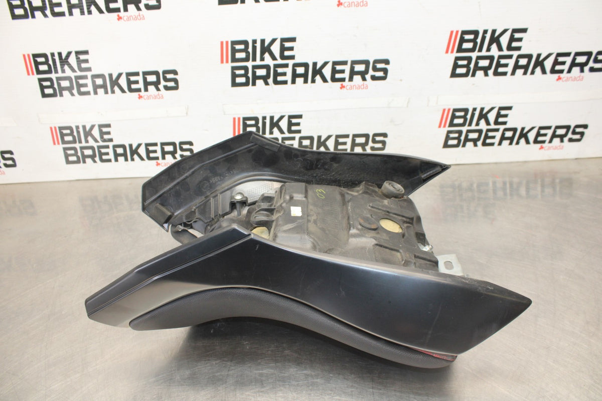12 KAWASAKI NINJA 650 EX650E FRONT DRIVERS SEAT PAD SADDLE PILLION BB926