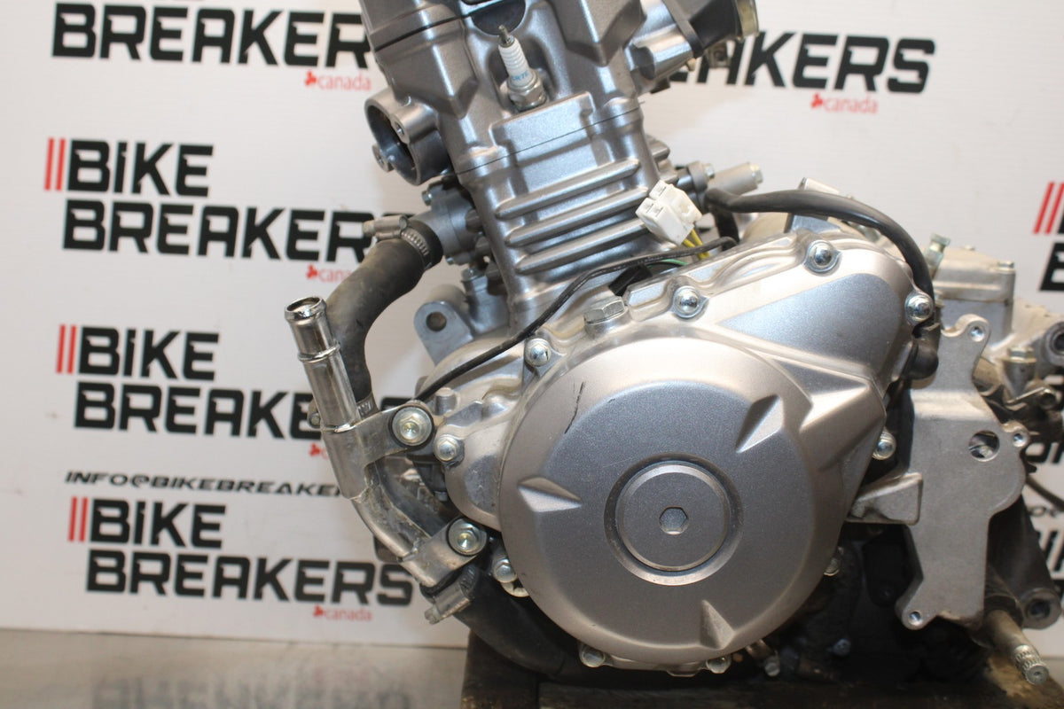 15 SUZUKI GW250F ONLY 6883KM!!  ENGINE MOTOR BB789