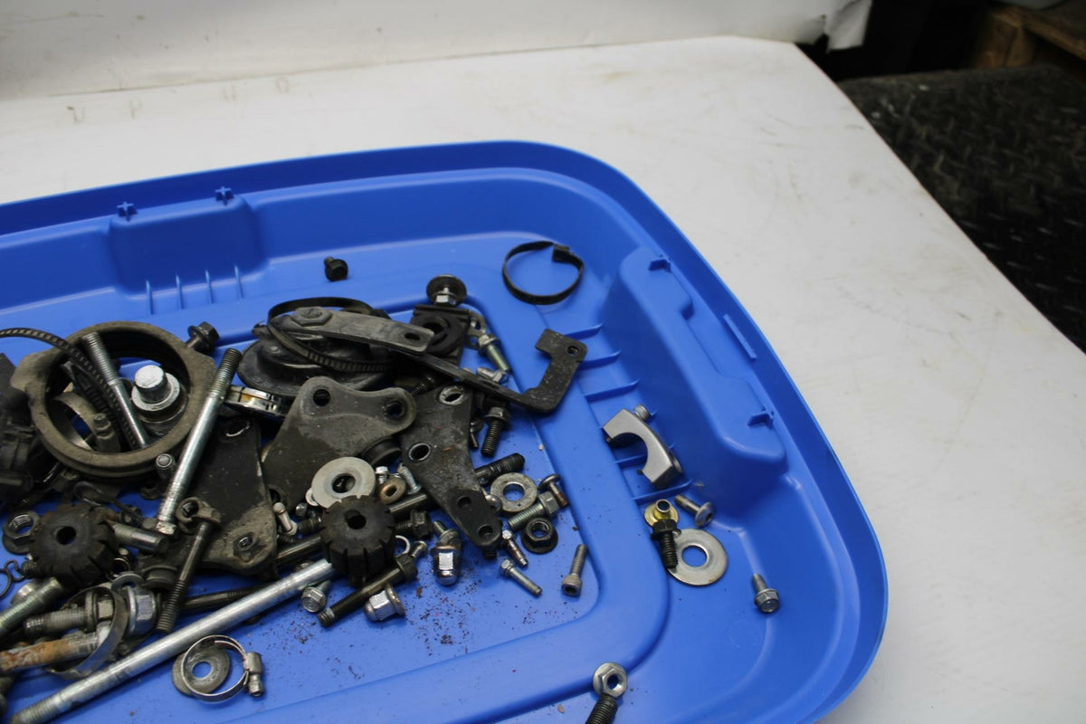 06 HONDA SHADOW 750 VT750C ENGINE MOUNTING BOLTS HARDWARE MOTOR SCREWS BB352