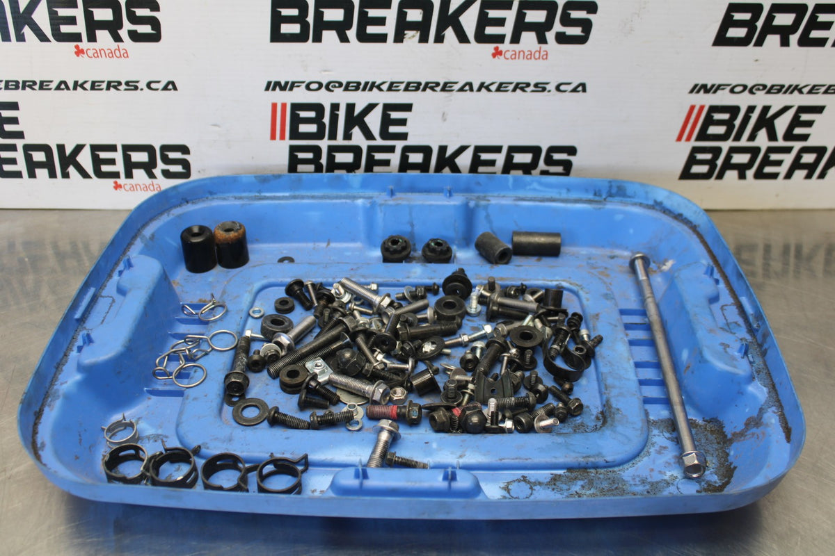 24-25 KAWASAKI ELIMINATOR 450 MOUNTING BOLTS HARDWARE SCREWS BB869