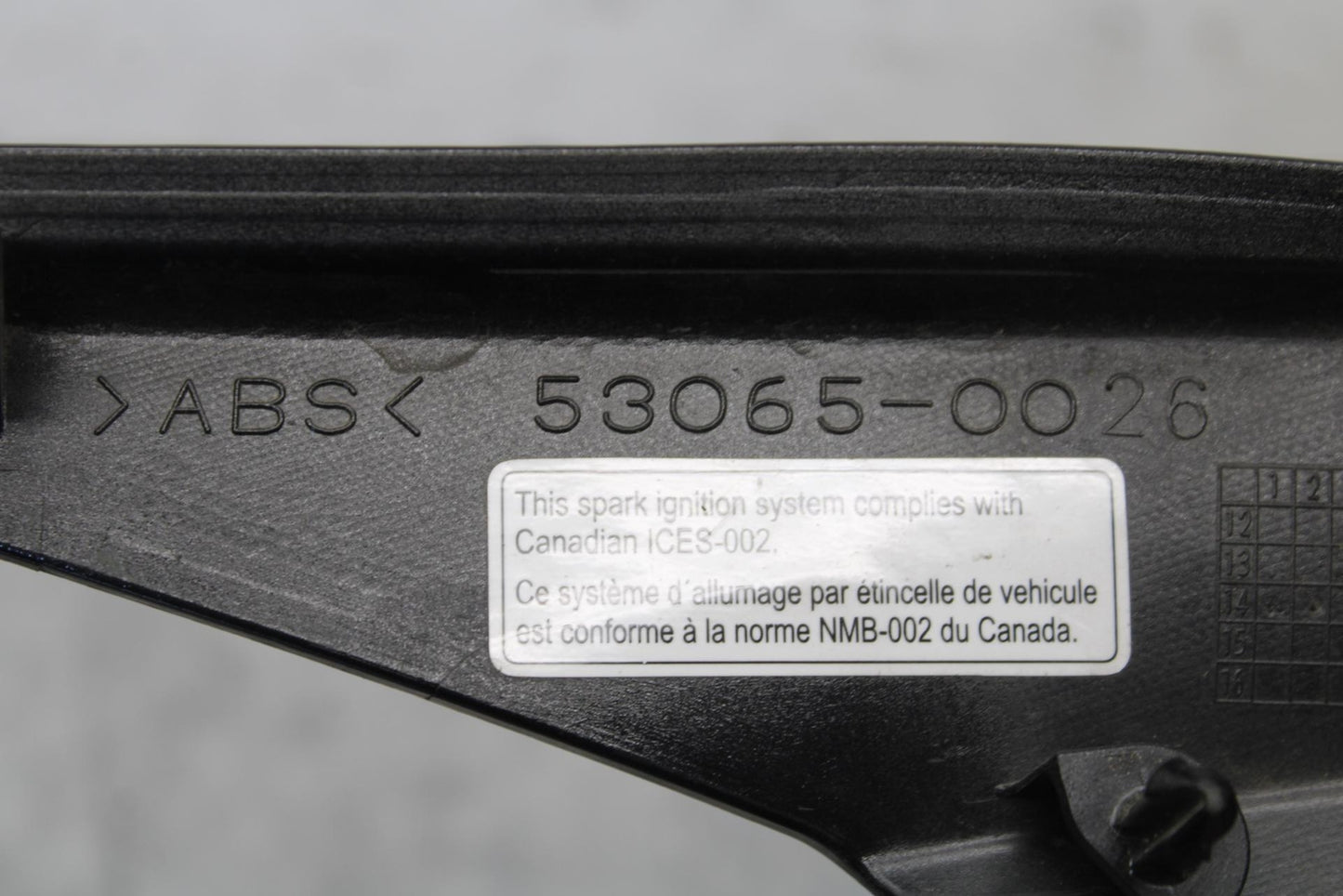 15-16 KAWASAKI EX300 LEFT FRONT SIDE SEAT SADDLE PANEL TRIM COWL FAIRING BB635