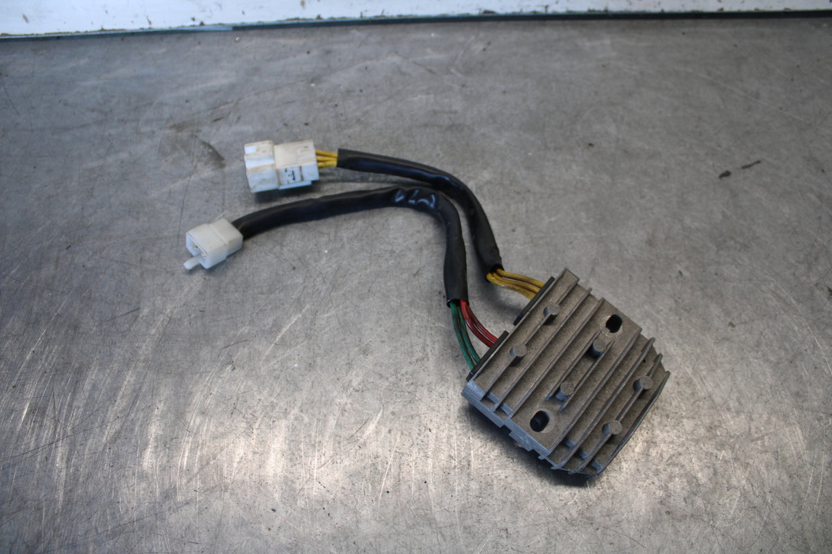 03-04 HONDA CBR600RR RECTIFIER VOLTAGE REGULATOR 31600-MEE-003 BB661