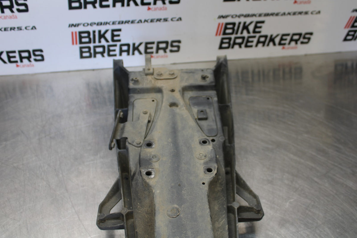 04-05 YAMAHA YZF R1 REAR SUBFRAME BACK SUB FRAME  BB173
