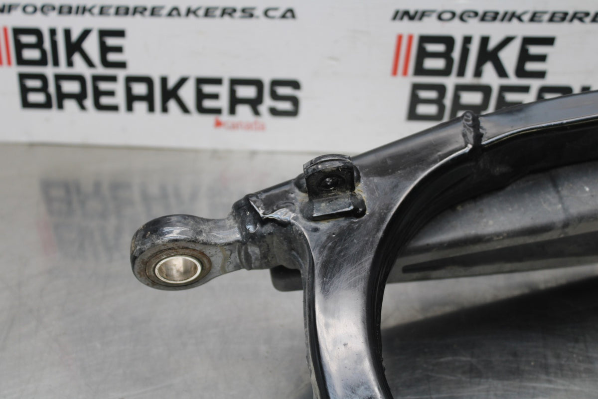 07 HARLEY-DAVIDSON SPORTSTER 1200 CUSTOM XL1200C SWINGARM SUSPENSION ARM BB833