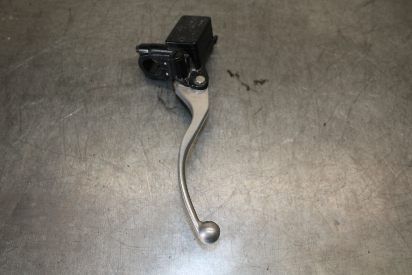 13-15 HONDA CBR500R FRONT BRAKE MASTER CYLINDER w/ LEVER 45510-MGZ-305 BB704