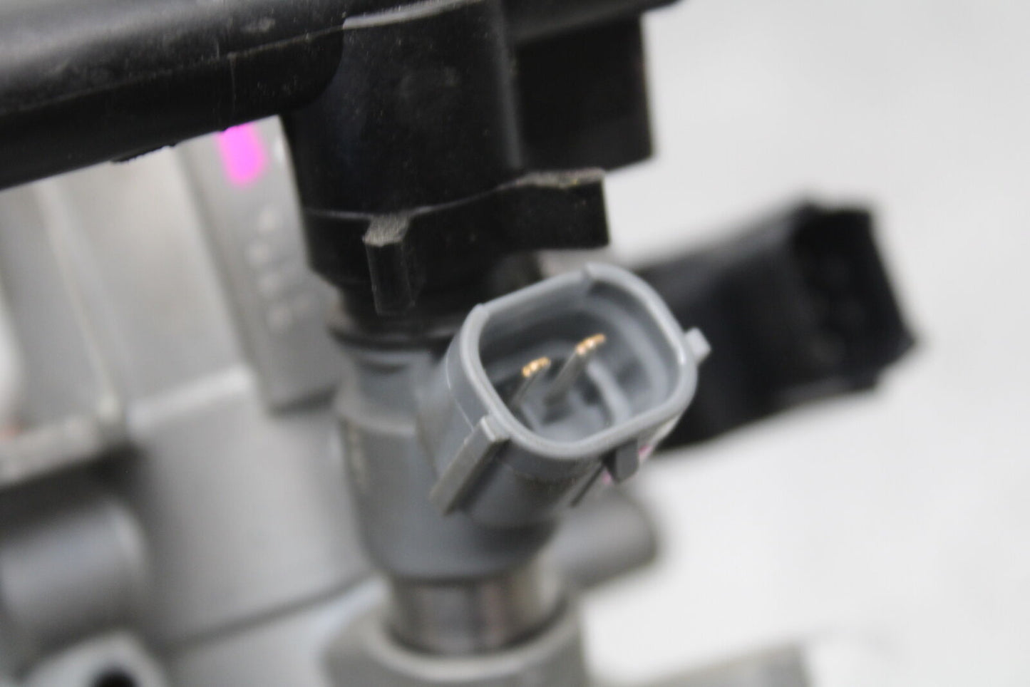 18-23 KAWASAKI NINJA 400 MAIN FUEL INJECTORS / THROTTLE BODIES BB660