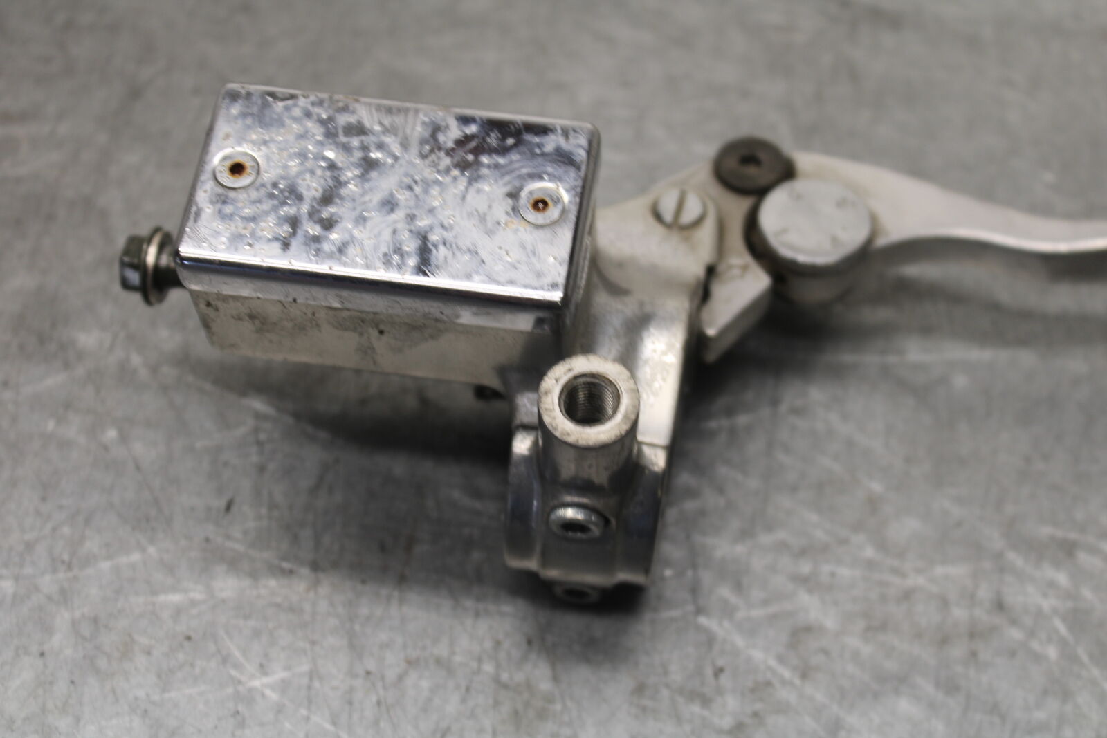 05-09 SUZUKI BOULEVARD C90 FRONT BRAKE MASTER CYLINDER BB692