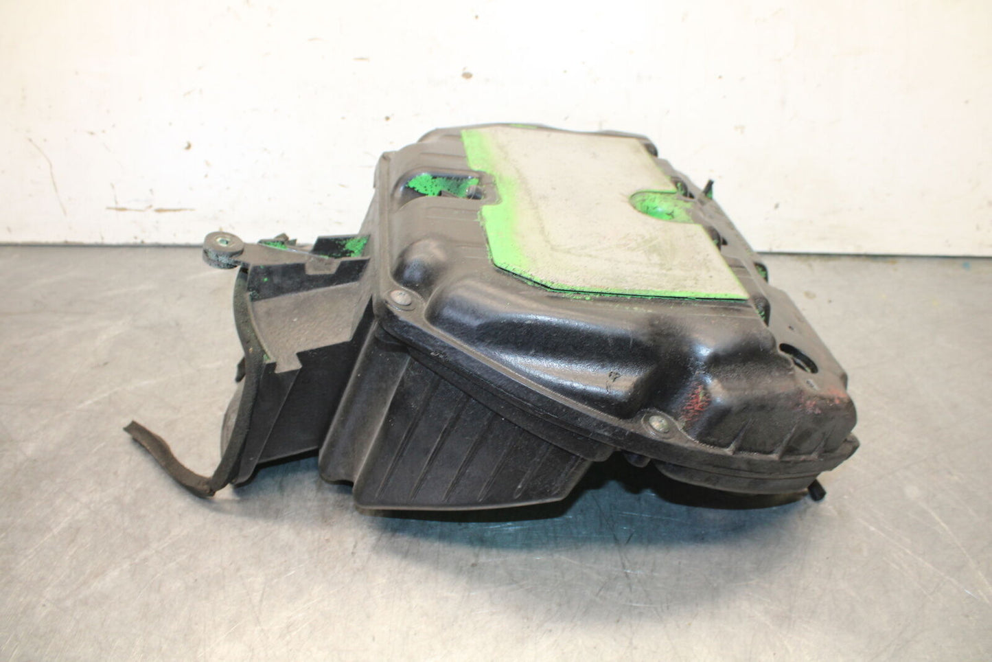 09-12 KAWASAKI NINJA ZX6R ZX600R AIRBOX AIR INTAKE FILTER BOX 11010-0198 BB656