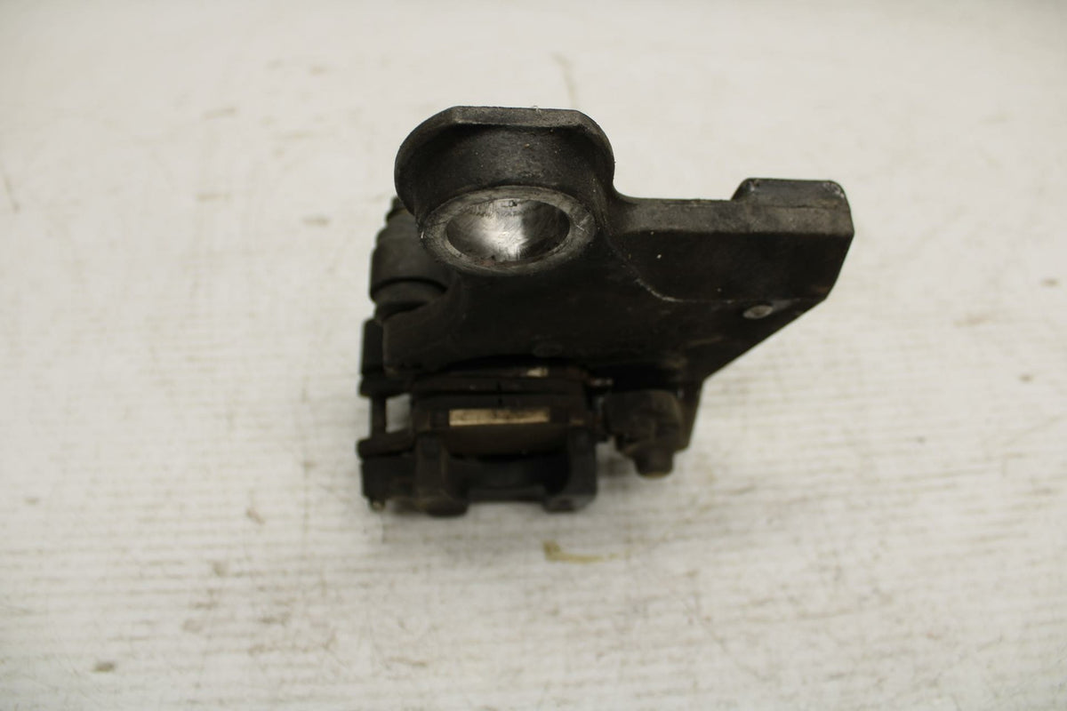 07 YAMAHA YZF R6 2c0 REAR BACK BRAKE CALIPER W MOUNT BRACKET BB297