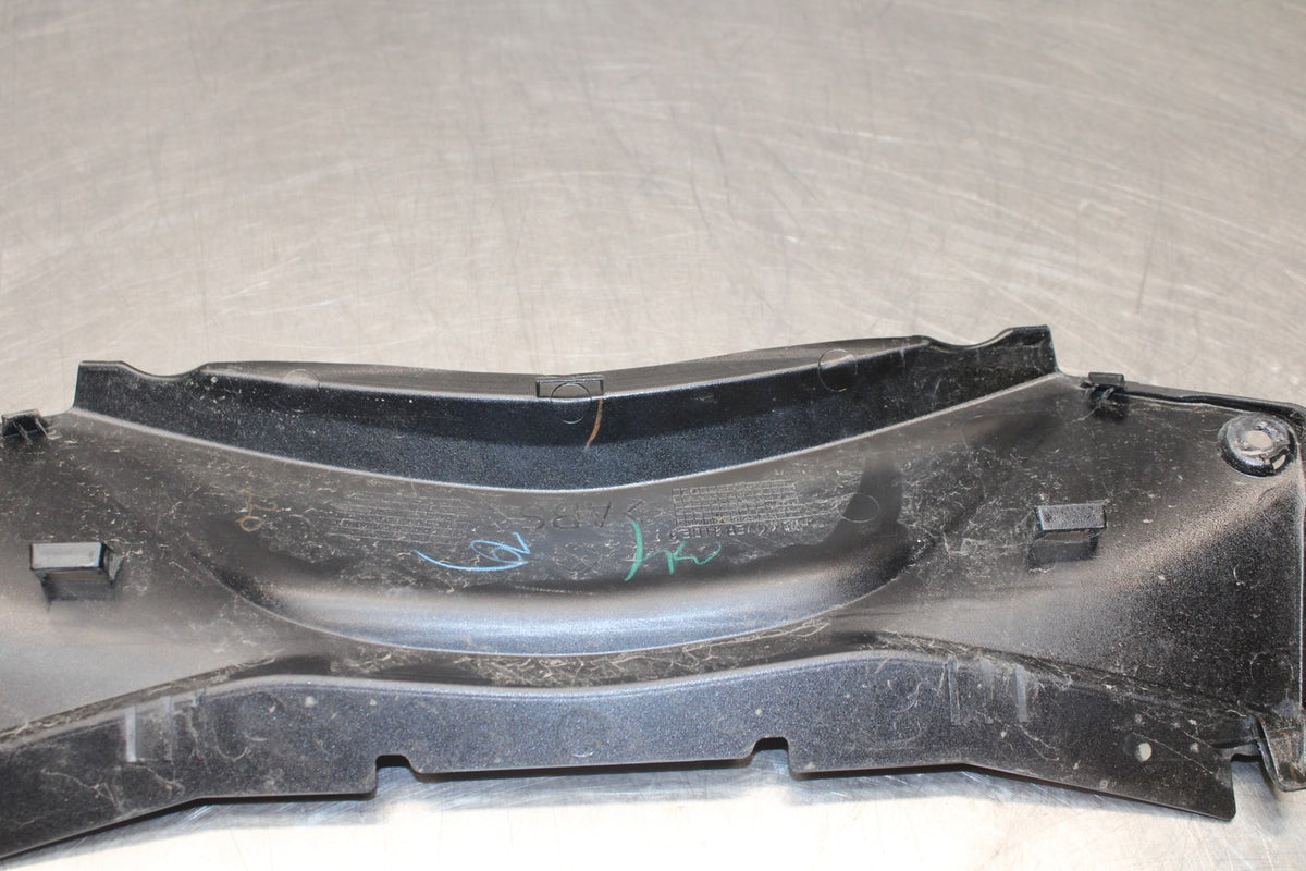 23 YAMAHA YZF R3 CENTER REAR BACK TAIL FAIRING COVER TRIM COWL BB806