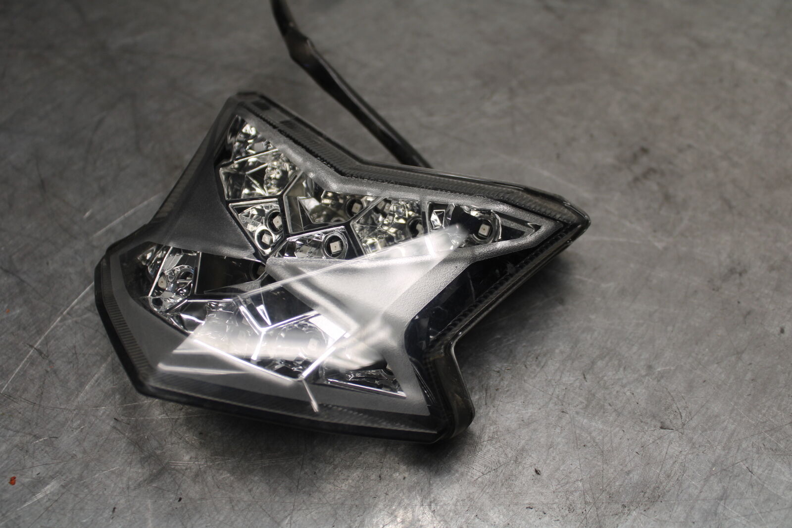 18-24 KAWASAKI NINJA 650 REAR TAIL TAILLIGHT BACK BRAKE LIGHT BB725