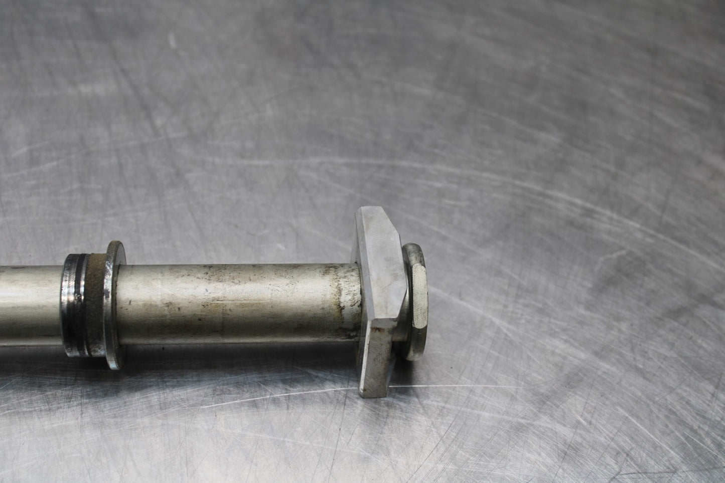 21-23 KAWASAKI NINJA ZX6R REAR AXLE BACK WHEEL RIM PIVOT BOLT AXEL BB179