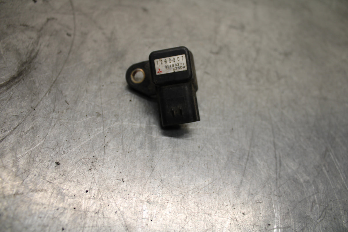 03-04 TRIUMPH DAYTONA 600 MAP MASS AIR FLOW PRESSURE SENSOR BB745