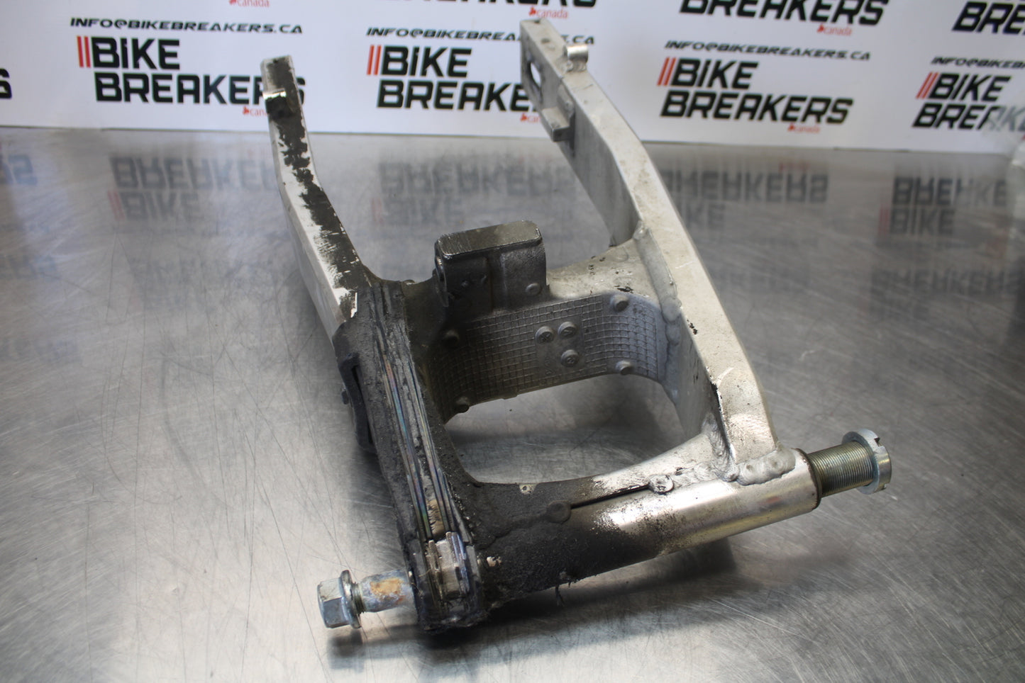03 SUZUKI SV650S REAR SWINGARM BACK SUSPENSION SWING ARM BB167