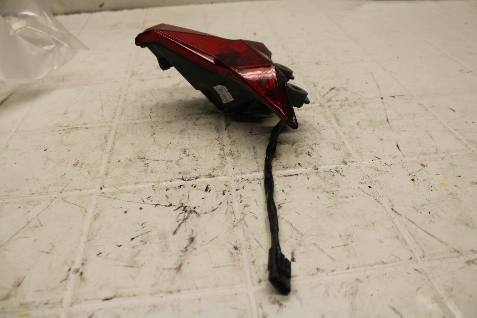 19-20 KAWASAKI NINJA ZX6R ZX636 REAR TAIL TAILLIGHT BACK BRAKE LIGHT BB407