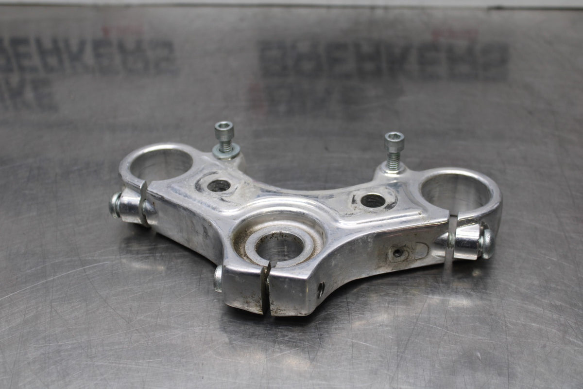 07 HARLEY-DAVIDSON SPORTSTER 1200 CUSTOM XL1200C UPPER TRIPLE TREE CLAMP BB833