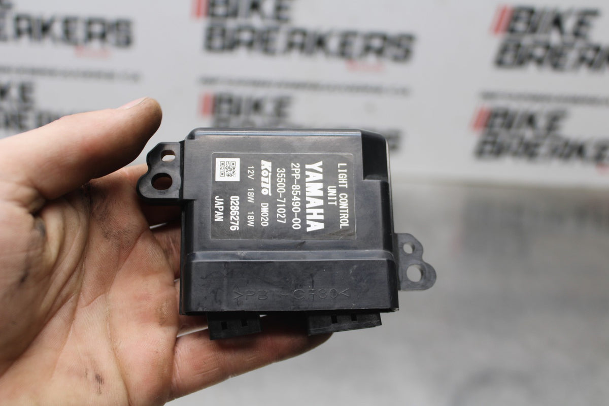 18 YAMAHA YZF R1 LIGHT ECU COMPUTER CONTROLLER UNIT ECM BB838