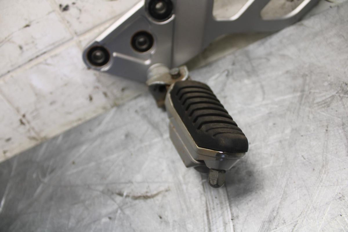 2016 Suzuki Bandit GSF1250SA ABS LEFT REARSET REAR SET DRIVER FOOT PEG BB509