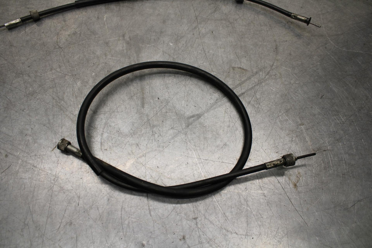 1977 Yamaha XS750 SPEEDOMETER AND TACHOMETER CABLE SPEEDO LINE   bb554
