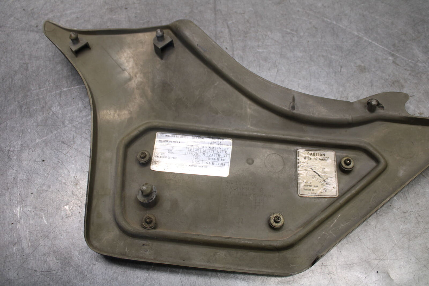 85-86 SUZUKI MADURA 1200 SIDE COVER PANEL COWL FAIRING SET BB691
